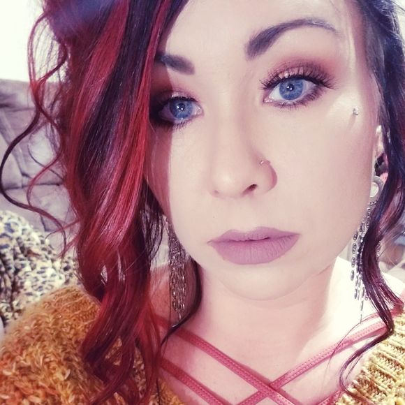 Meet your Posher, Stephanie - Picture 1 of 1